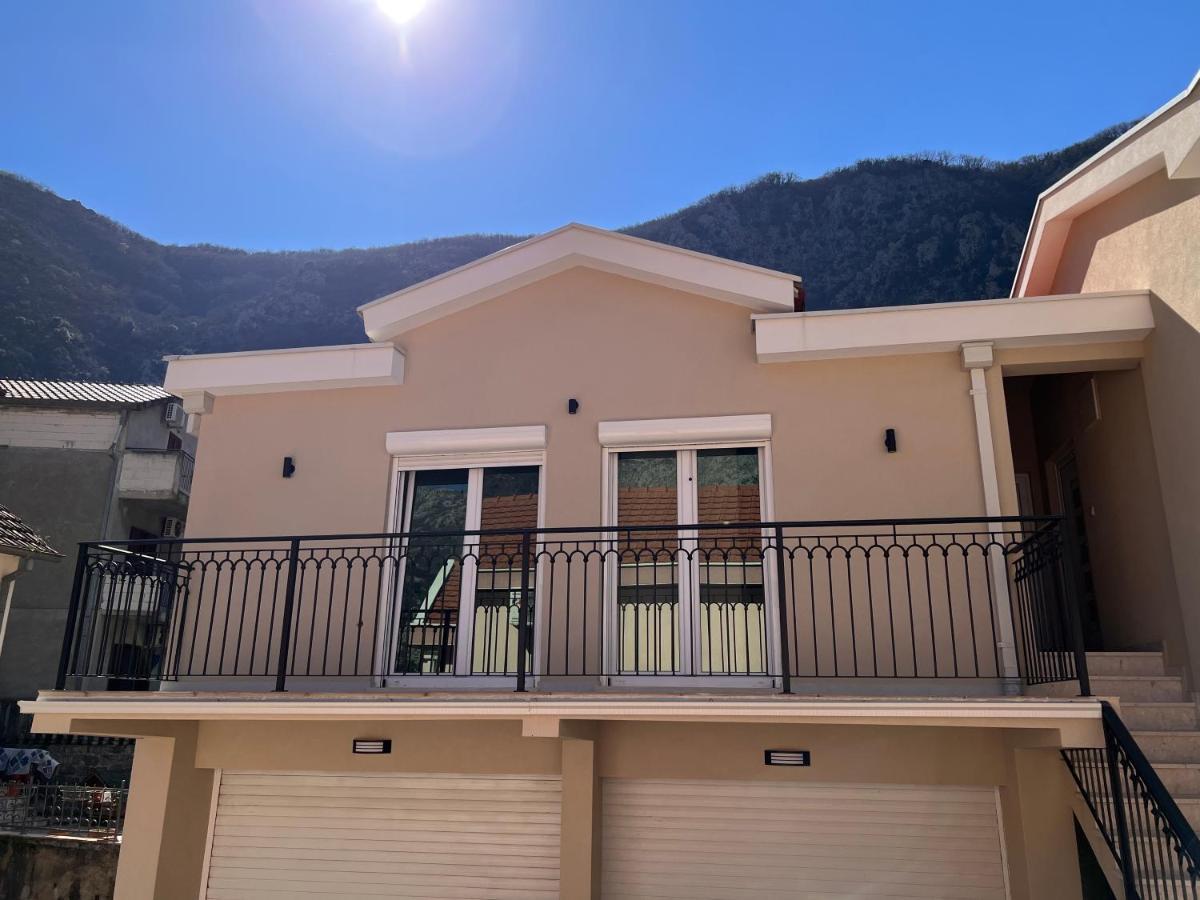Luna Apartment Kotor Luaran gambar